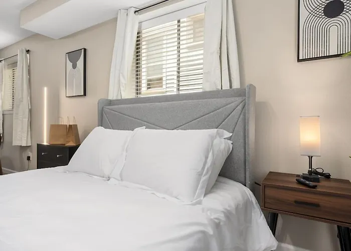 Stylish With Modern Touches * Peoria