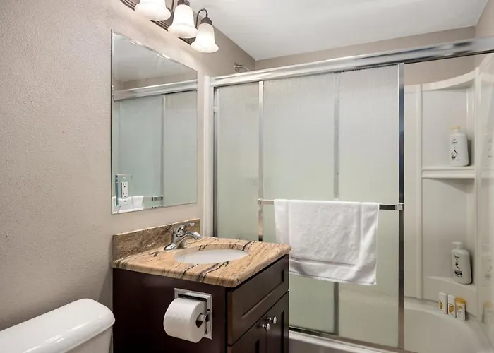 Stylish With Modern Touches Apartamento Peoria